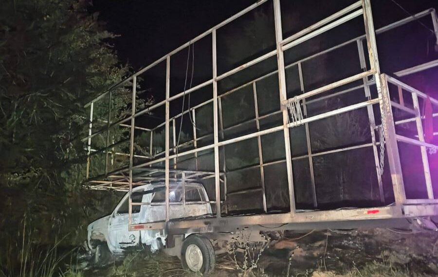 Delincuentes Paralizan La Patzcuaro Uruapan Quemando Vehiculos - El Día De Michoacán