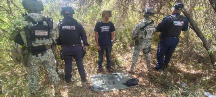 Detienen A Un Hombre Armado Y Con Droga En Puruandiro 1 - El Día De Michoacán