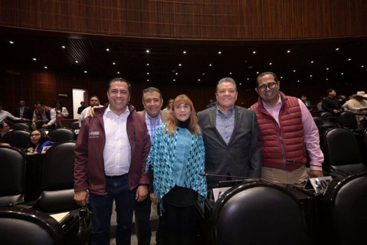 Diputados Cierran Paso Al Crimen Cruz Lucatero - El Día De Michoacán