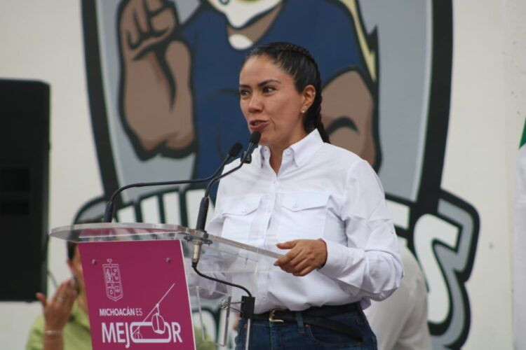 Fanny Arreola Llama A Estudiantes A Registrarse En Data Datos Gratis En Apatzingan - El Día De Michoacán