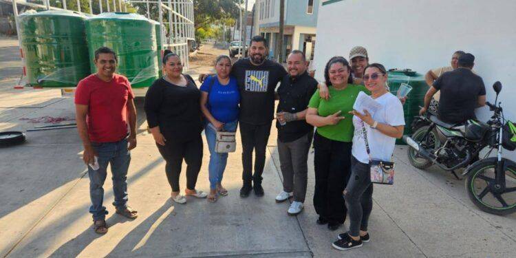 Gladyz Butanda nombra al Arquitecto Carlos Parra como delegado en Apatzingán para transformar el transporte