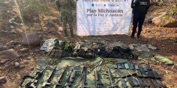 Asegurado Un Arsenal De Fusiles De Alto Poder Y Un Lanzagranadas En La Huacana 3 Asegurado Un Arsenal De Fusiles De Alto Poder Y Un Lanzagranadas En La Huacana
