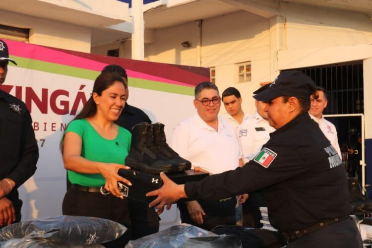 Mas Equipo Y Nuevas Unidades Para La Policia De Apatzingan 1 - El Día De Michoacán