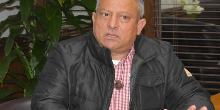 ¡ESCÁNDALO EN MICHOACÁN! Padre Goyo humilla a Bedolla: "Primero los nuestros, no Cuba; muestre humanismo con los que SUS AMIGOS DE LA MAÑA DESPLAZARON" 1 ¡ESCÁNDALO EN MICHOACÁN! Padre Goyo humilla a Bedolla: «Primero los nuestros, no Cuba; muestre humanismo con los que SUS AMIGOS DE LA MAÑA DESPLAZARON»