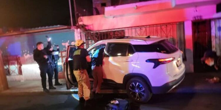 ATENTADO EN ZAMORA: BALACERA CONTRA EMPRESARIO CHINO EN SU CAMIONETA 1 Asegurado un arsenal de fusiles de alto poder y un lanzagranadas en La Huacana