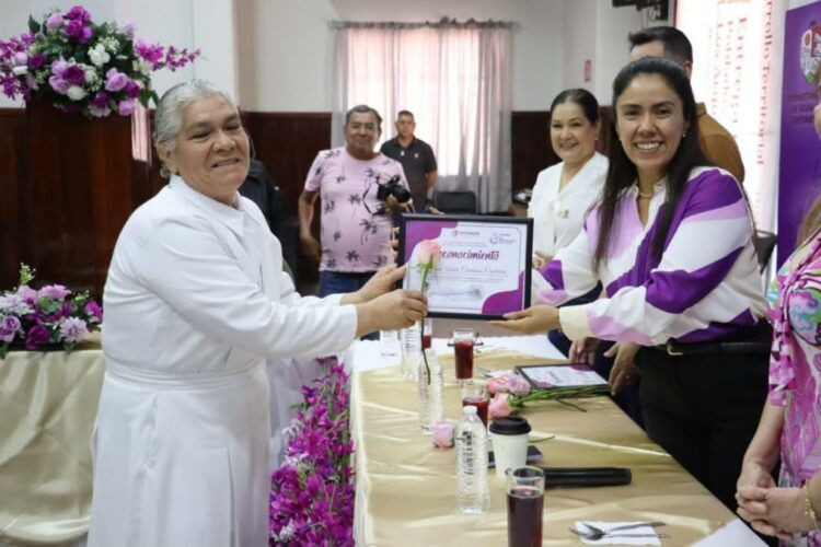 Existen Miles De Mujeres Que Libran Batallas Silenciosas Todos Los Dias - El Día De Michoacán
