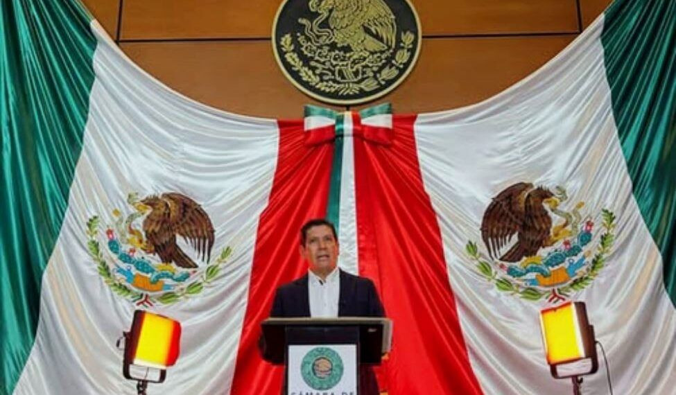 Ernesto Nunez - El Día De Michoacán