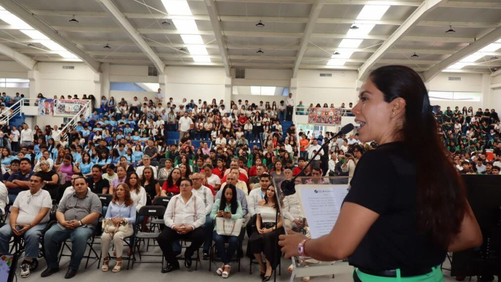 Fanny Parlamento Dh - El Día De Michoacán