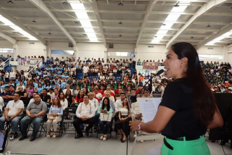 Fanny Parlamento Dh - El Día De Michoacán