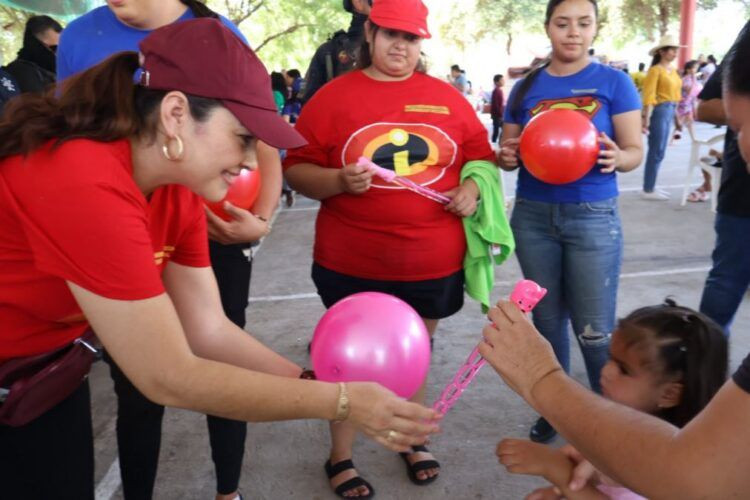 Festival Del Dia Del Nino En La Ruana 1 - El Día De Michoacán