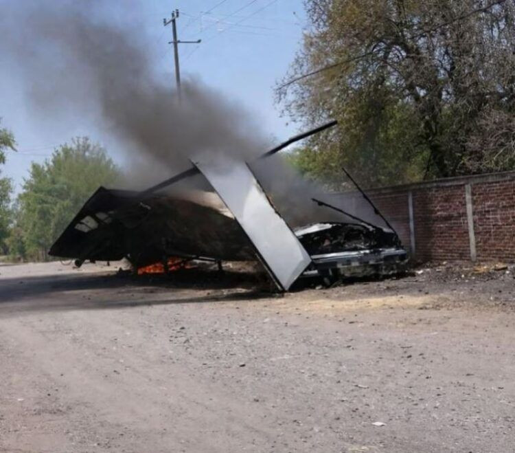 Incendian La Caja De Un Trailer En Apatzingan - El Día De Michoacán