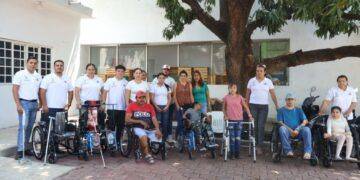Gobierno de Apatzingán inaugura nueva parada de transporte en la colonia Rubén Romero