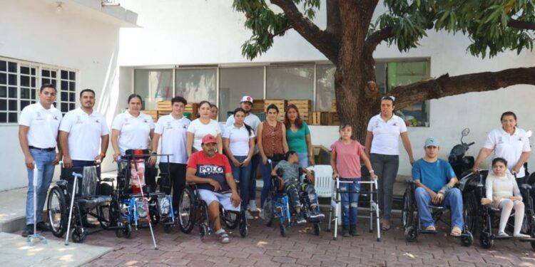 Gobierno De Apatzingán Inaugura Nueva Parada De Transporte En La Colonia Rubén Romero