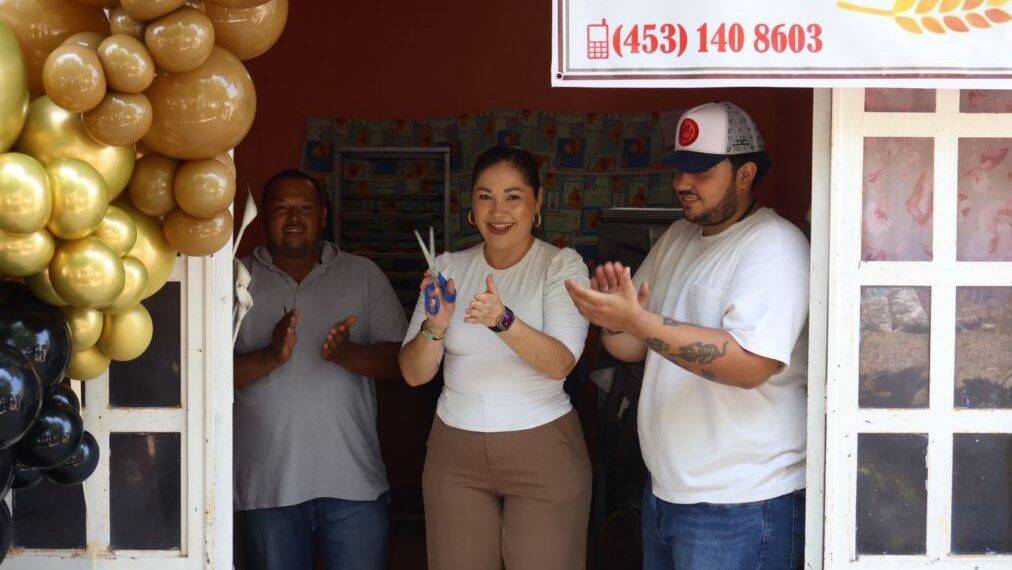 Gobierno de Apatzingán inaugura nueva parada de transporte en la colonia Rubén Romero