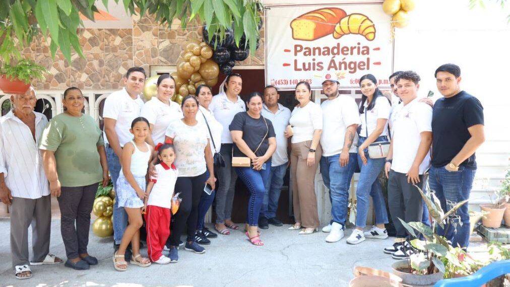 Gobierno de Apatzingán inaugura nueva parada de transporte en la colonia Rubén Romero