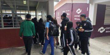 ¡Bravo, Genios! Invierten Millones En Un Teleférico Que Ahora Funciona… ¡Como Piscina!