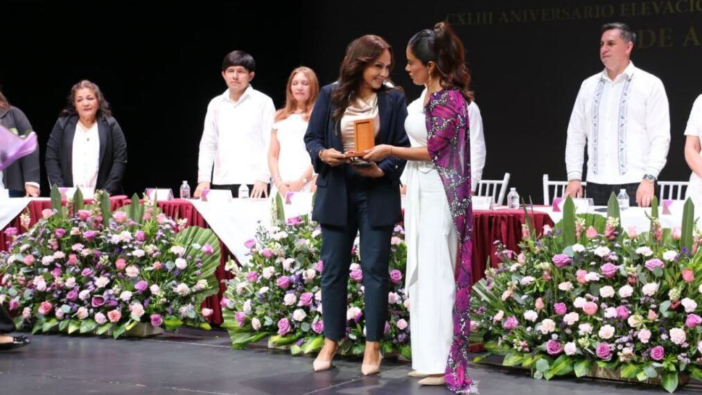 Reconocen A Martin De La Cruz Lira Alvarez - El Día De Michoacán