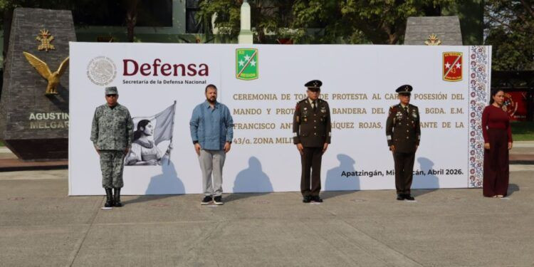 El General Francisco Antonio Enríquez Rojas asume el mando de la 43ª Zona Militar en Apatzingán 1 El General Francisco Antonio Enríquez Rojas asume el mando de la 43ª Zona Militar en Apatzingán