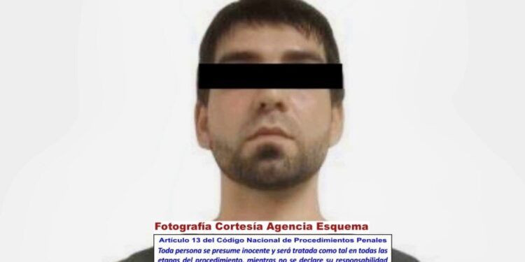 Comando Armado Vacía Dos Vagones De Ferrocarril En La Piedad