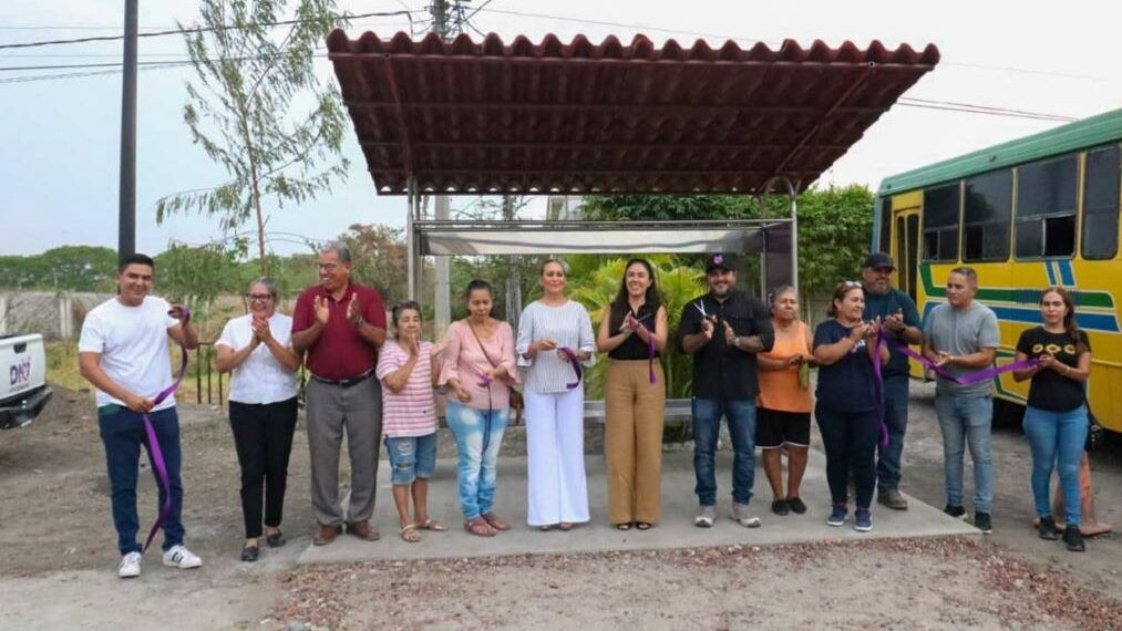 Naugura Nueva Parada De Transporte En La Colonia Ruben Romero - El Día De Michoacán