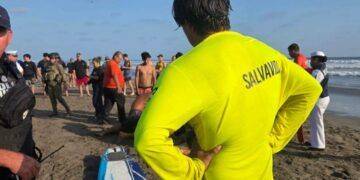 Hallazgo Macabro En Playa De Boca De Apiza, Coahuayana