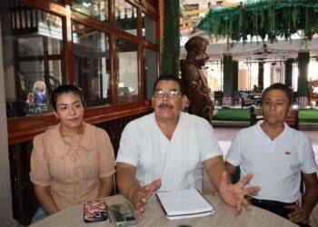 La senadora Celeste Ascencio visita sede al PT Michoacán
