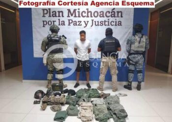 Decomisan Uniformes Militares En Narcotiendita De Zamora; Detienen A Desertor Del 17 Batallón