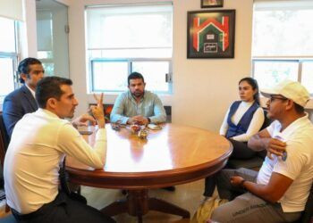 La senadora Celeste Ascencio visita sede al PT Michoacán