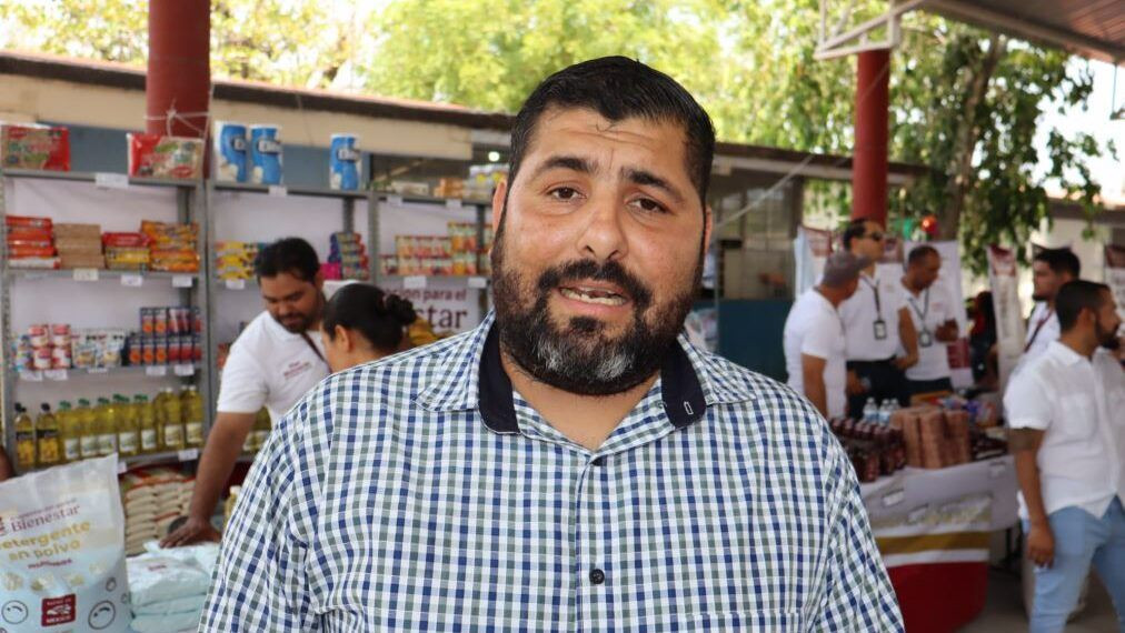 “Vamos escuela por escuela, con el corazón en la educación”: Iván Santamaría inicia entrega de material didáctico y deportivo en la región de Apatzingán