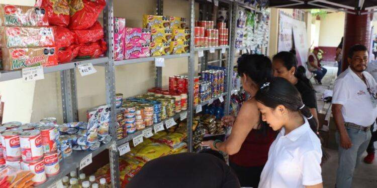 Gobierno de Apatzingán desata la cuarta edición de la Feria de la Paz y sacude la colonia Antorcha con servicios y apoyos masivos