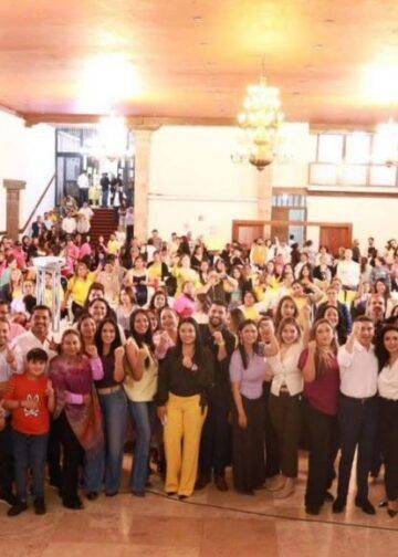 La senadora Celeste Ascencio visita sede al PT Michoacán