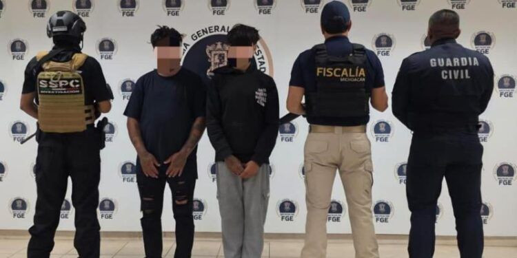 Pátzcuaro, Escenario De Un Nuevo Horror: Hallan Tres Cuerpos Torturados Dentro De Un Vehículo En La Carretera San Miguel Nocutzepo–Ajuno