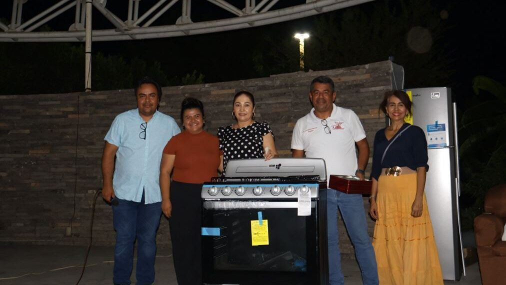 Celebra A Las Mamas Con Un Festival Historico En Pinzandaro - El Día De Michoacán
