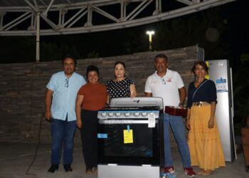celebra a las mamas con un festival historico en Pinzandaro - El Día de Michoacán