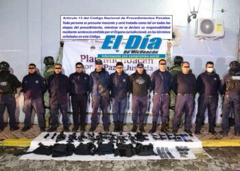Carmelo Domínguez desafía a Rectoría y retoma su cargo por mandato judicial; autoridades brillan por su ausencia