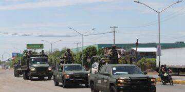 Refuerzo militar en Tierra Caliente: Arriban más de 300 elementos del Ejército Mexicano a Apatzingán