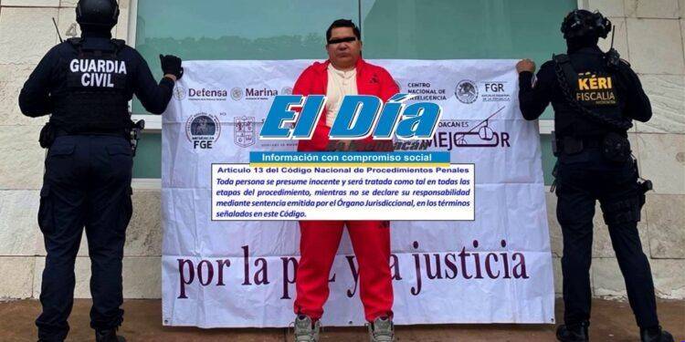Carmelo Domínguez desafía a Rectoría y retoma su cargo por mandato judicial; autoridades brillan por su ausencia