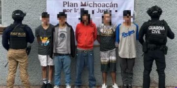 Operativo en Morelia: Aseguran drogas y cheques, y detienen a cinco presuntos integrantes de célula de halconeo