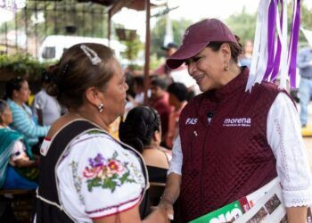 Gobierno de Apatzingán atiende de manera inmediata socavón en la colonia Babilonia