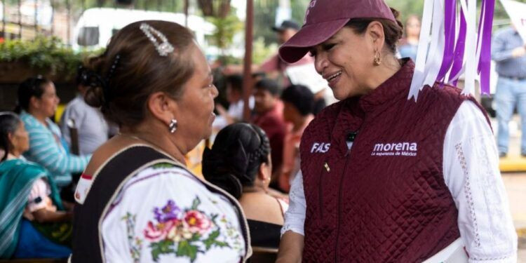 Gobierno de Apatzingán atiende de manera inmediata socavón en la colonia Babilonia