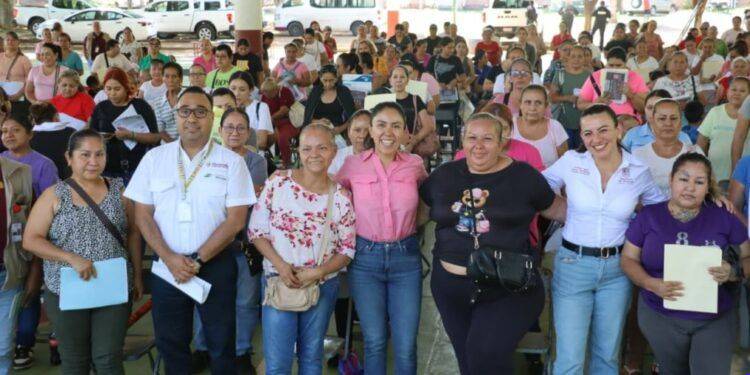 Fanny Arreola entrega más oportunidades para las mujeres: créditos a la palabra para impulsar el autoempleo