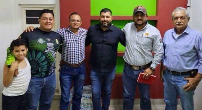 Francisco Aguilar organiza espectacular cabalgata y fiesta familiar para celebrar el Día del Padre en Apatzingán