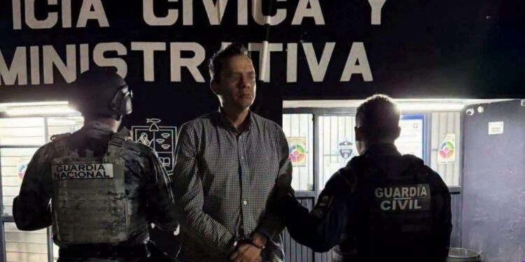 Operativo en Morelia: Aseguran drogas y cheques, y detienen a cinco presuntos integrantes de célula de halconeo