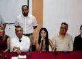 Autoridades aseguran auto con armamento en Lázaro Cárdenas