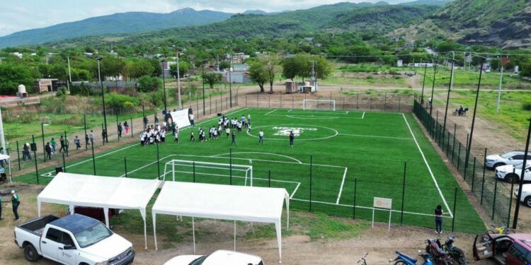Ejército localiza e inhabilita narcocampamento en zona serrana de Cotija; aseguran explosivos y artefactos improvisados