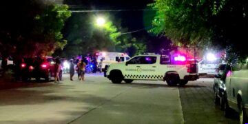 En Apatzingán , Aseguran vehículo robado en Las Maravillas de Acahuato; hay un detenido