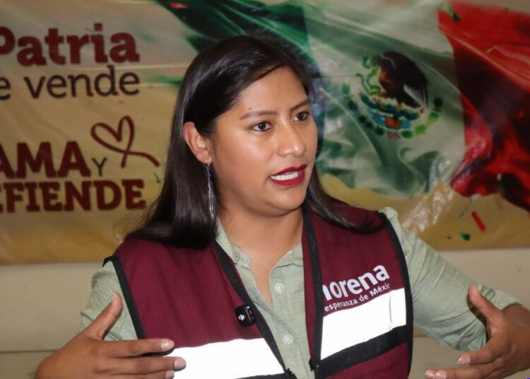 En Apatzingán , Aseguran vehículo robado en Las Maravillas de Acahuato; hay un detenido