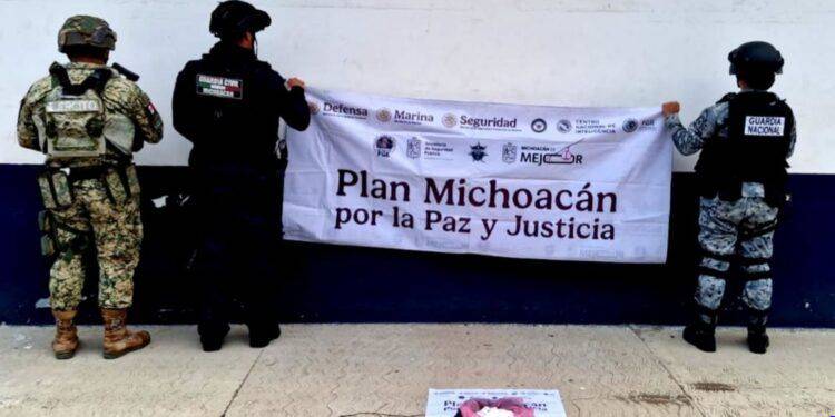 En Una Comunidad de Tancítaro Ejecutan a balazos a comerciante en tienda de abarrotes; presunto accidente de los agresores es investigado