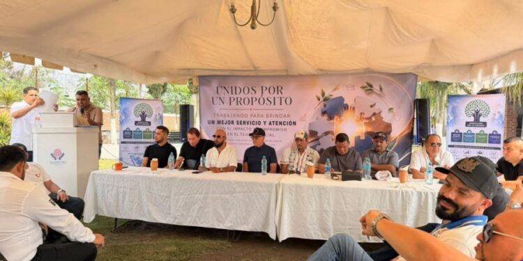 En Una Comunidad de Tancítaro Ejecutan a balazos a comerciante en tienda de abarrotes; presunto accidente de los agresores es investigado