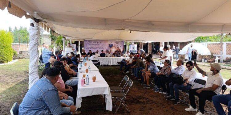 En Una Comunidad de Tancítaro Ejecutan a balazos a comerciante en tienda de abarrotes; presunto accidente de los agresores es investigado